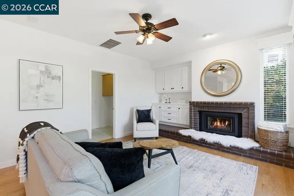 811 Vineyard Court Pleasant Hill CA 94523