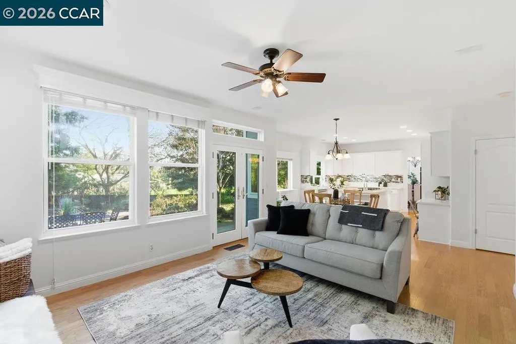 811 Vineyard Court Pleasant Hill CA 94523