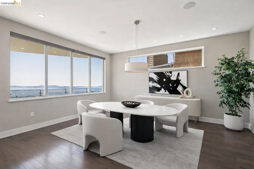 25 Diablo Drive Oakland CA 94611