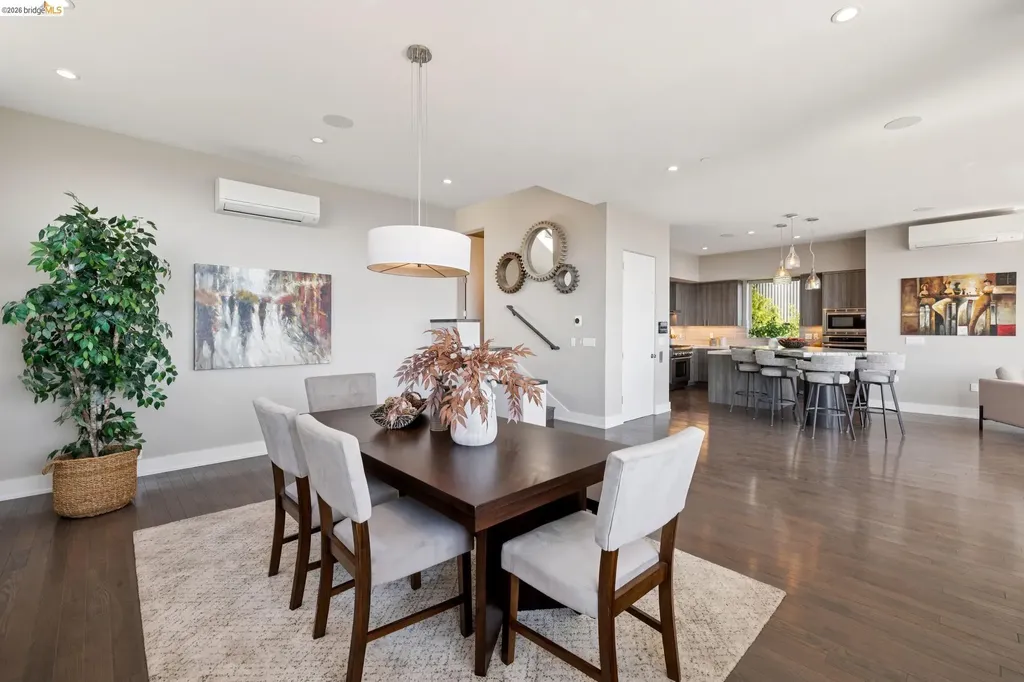 25 Diablo Drive Oakland CA 94611