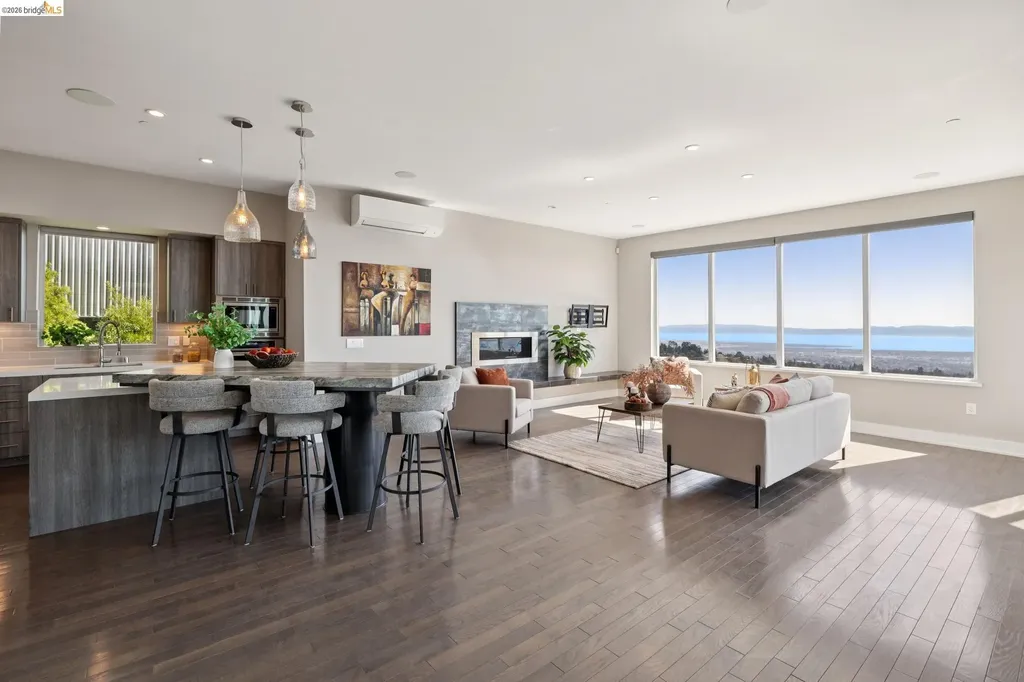 25 Diablo Drive Oakland CA 94611