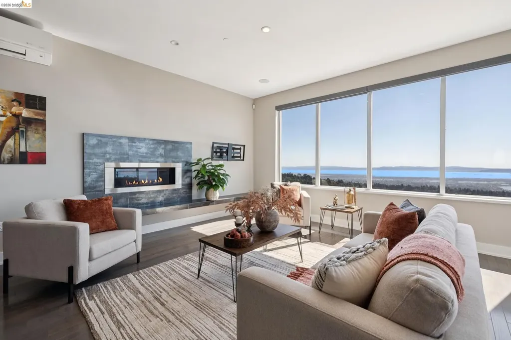 25 Diablo Drive Oakland CA 94611