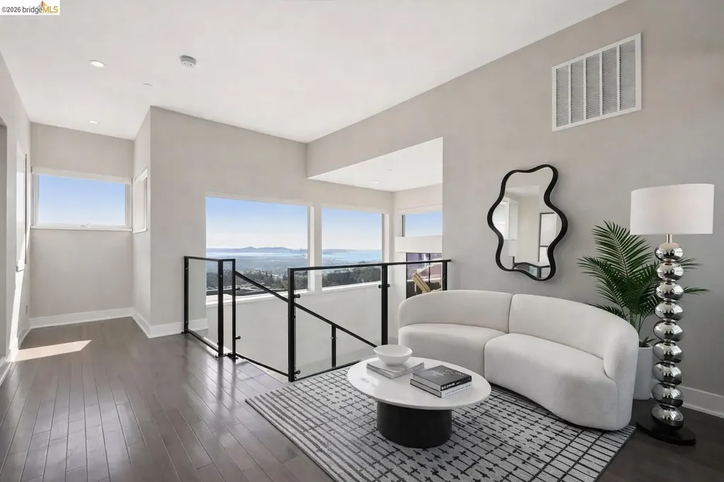 25 Diablo Drive Oakland CA 94611