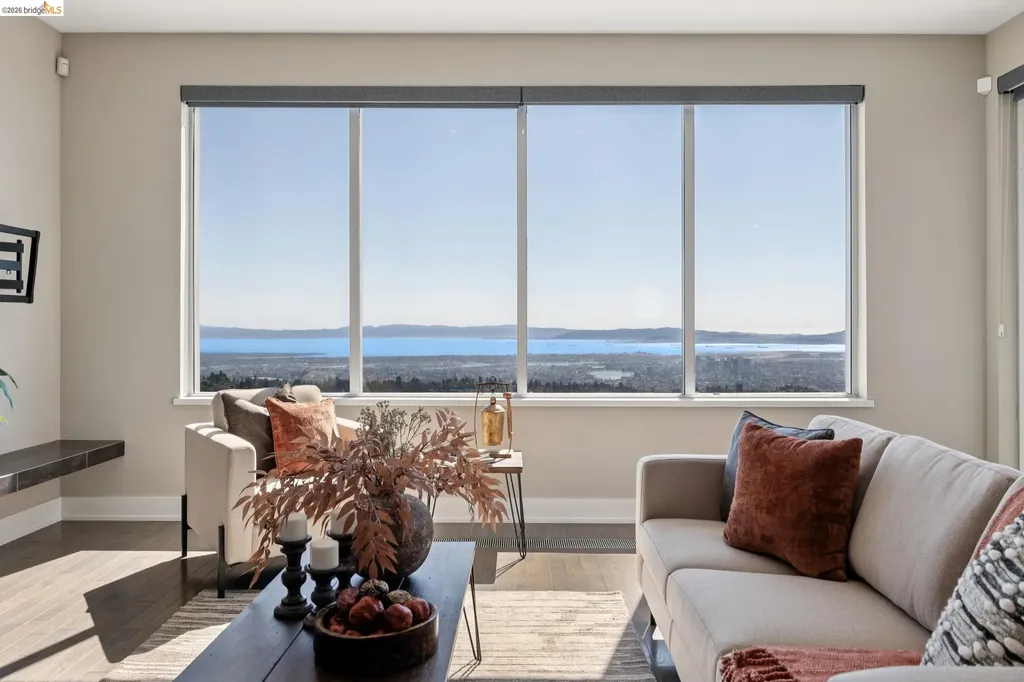 25 Diablo Drive Oakland CA 94611