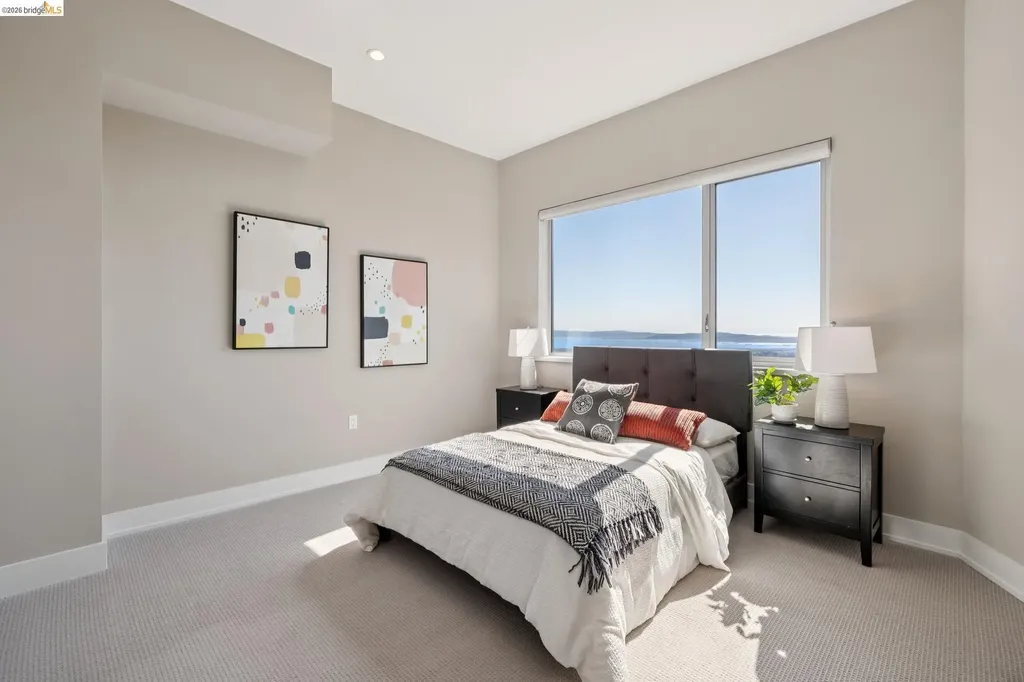 25 Diablo Drive Oakland CA 94611