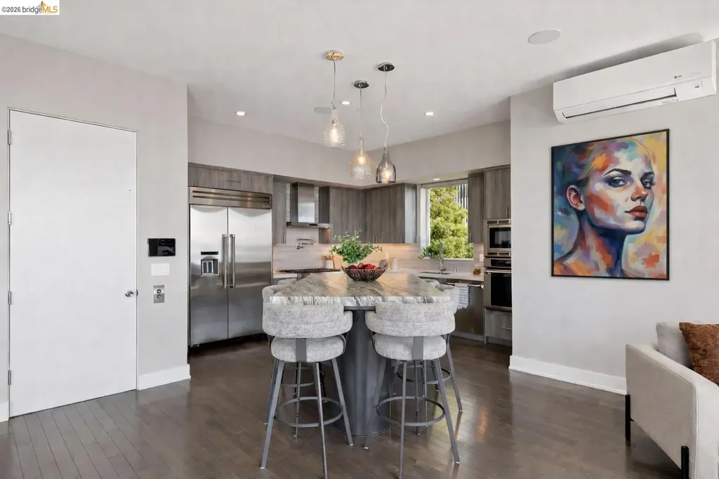 25 Diablo Drive Oakland CA 94611