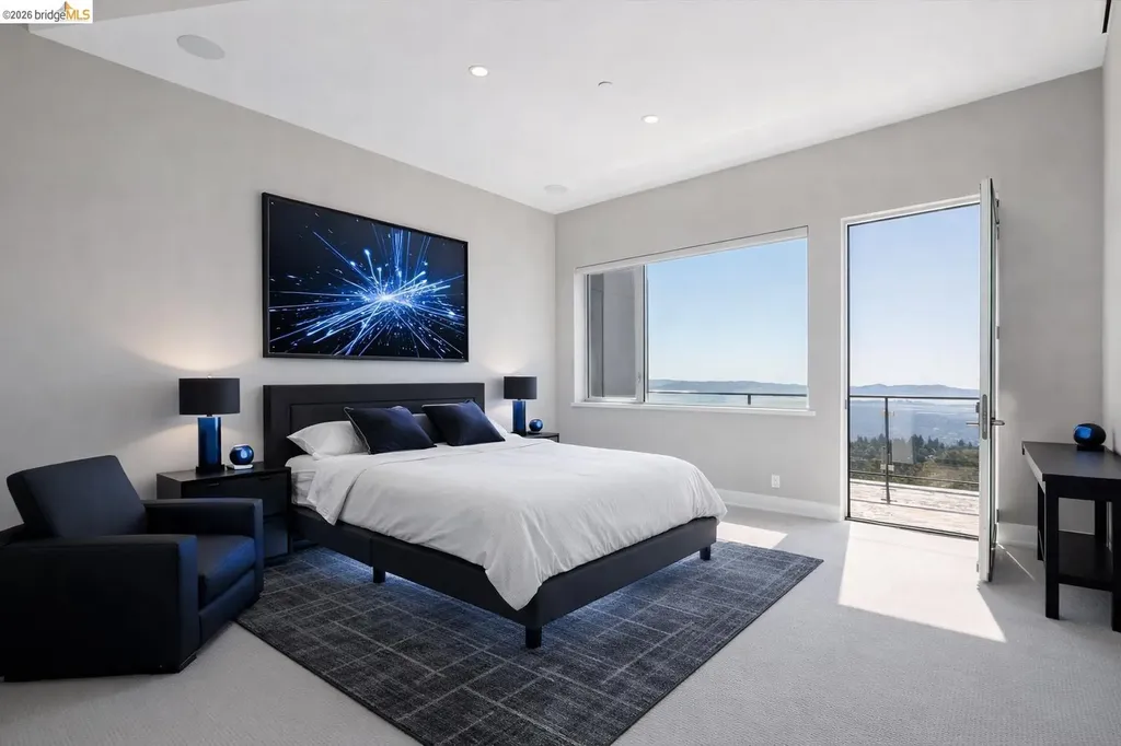 25 Diablo Drive Oakland CA 94611