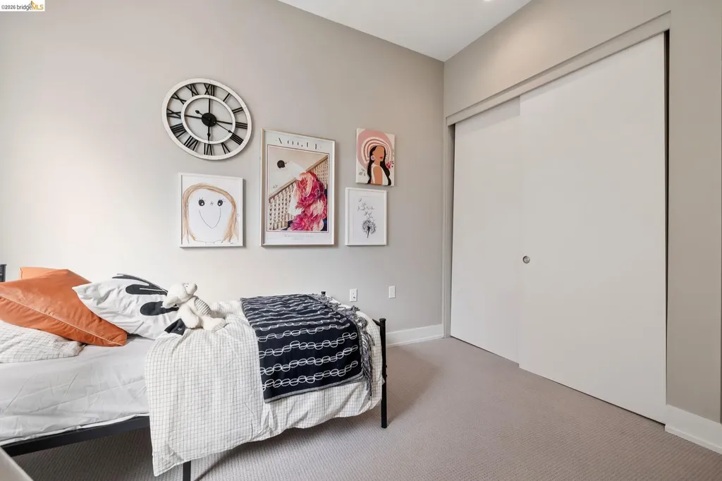 25 Diablo Drive Oakland CA 94611