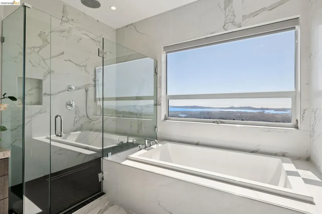 25 Diablo Drive Oakland CA 94611