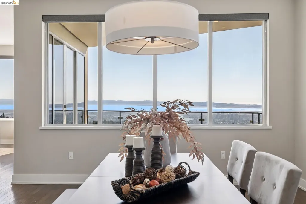 25 Diablo Drive Oakland CA 94611