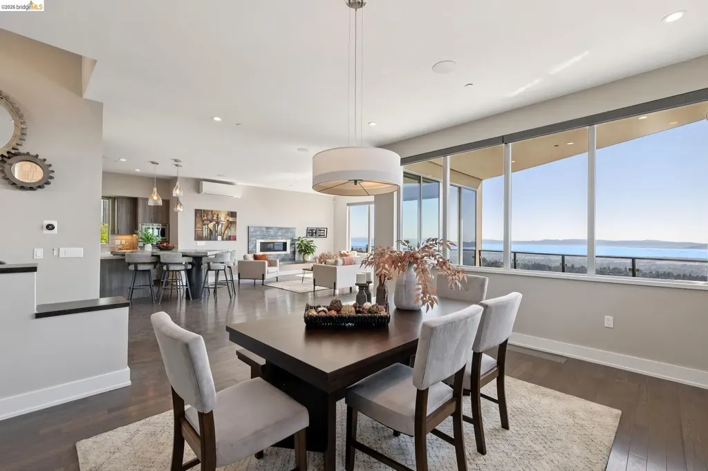 25 Diablo Drive Oakland CA 94611