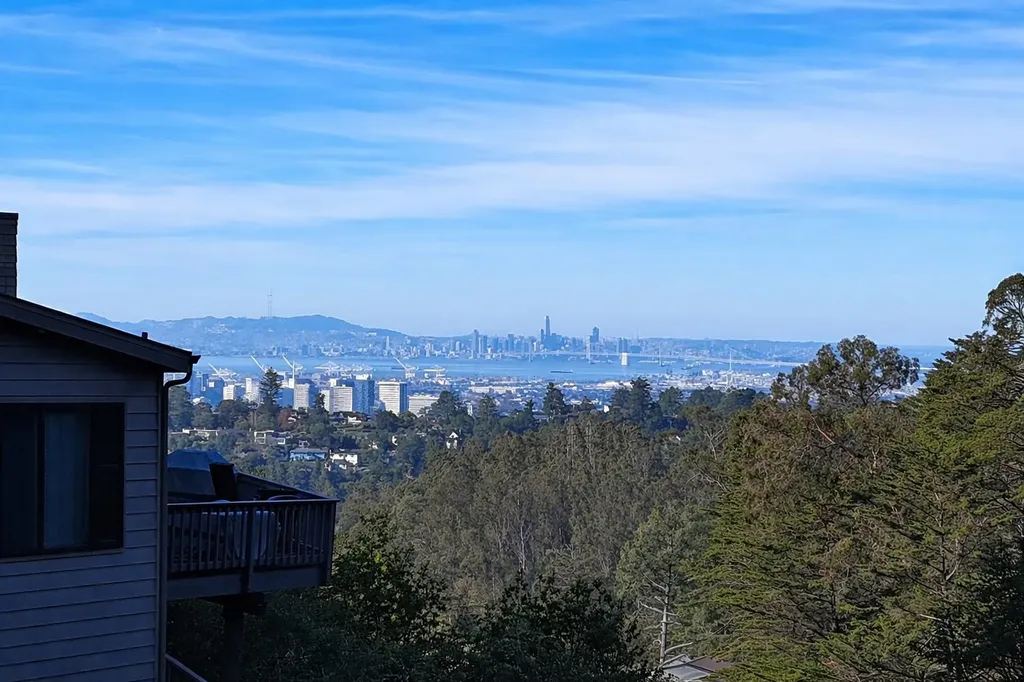 6059 Girvin Drive Oakland CA 94611