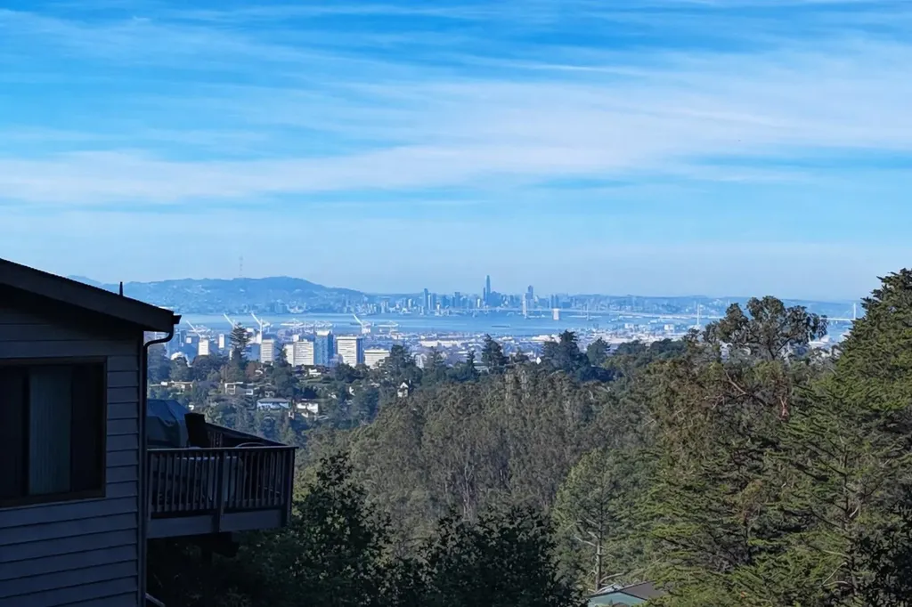6059 Girvin Drive Oakland CA 94611
