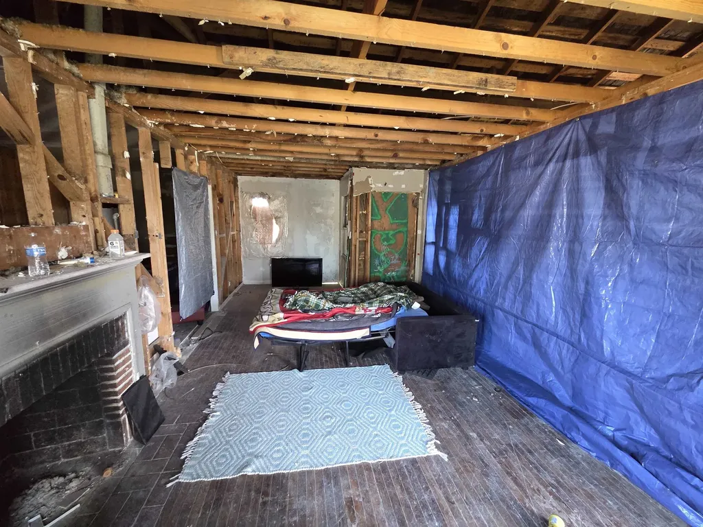 1672 162nd Avenue Ashland CA 94578
