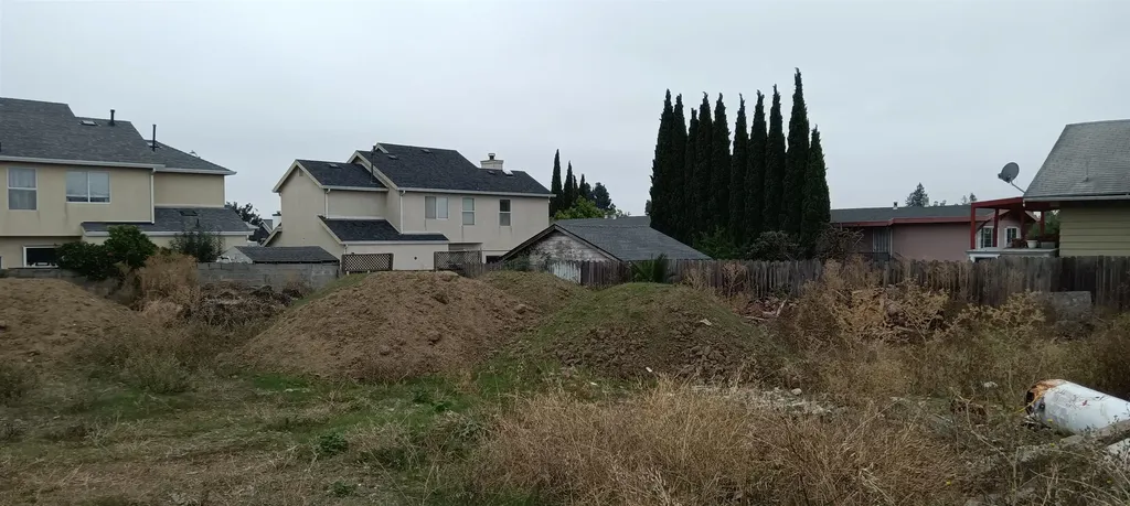 1672 162nd Avenue Ashland CA 94578