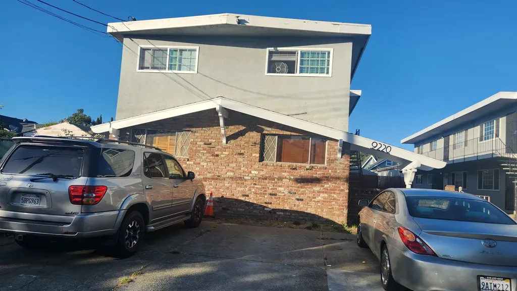 9220 Bancroft Avenue Oakland CA 94603