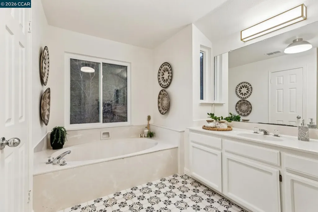 53 Paso Nogal Court Pleasant Hill CA 94523