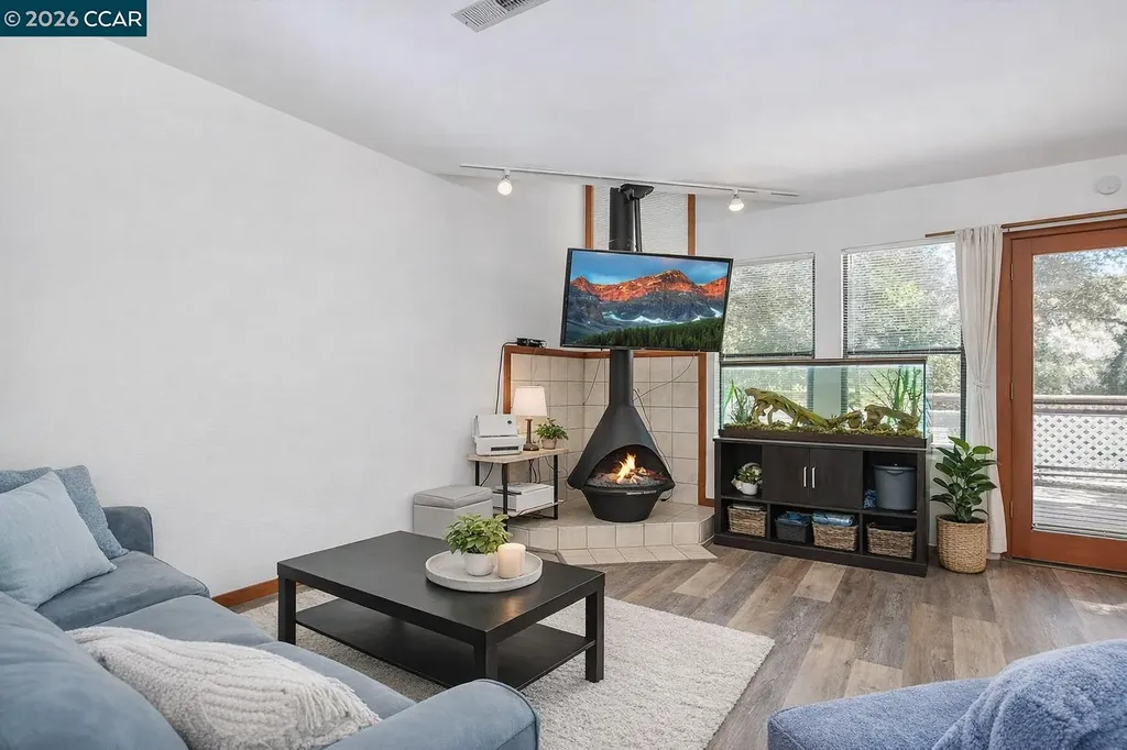130 Creekside Court El Sobrante CA 94803