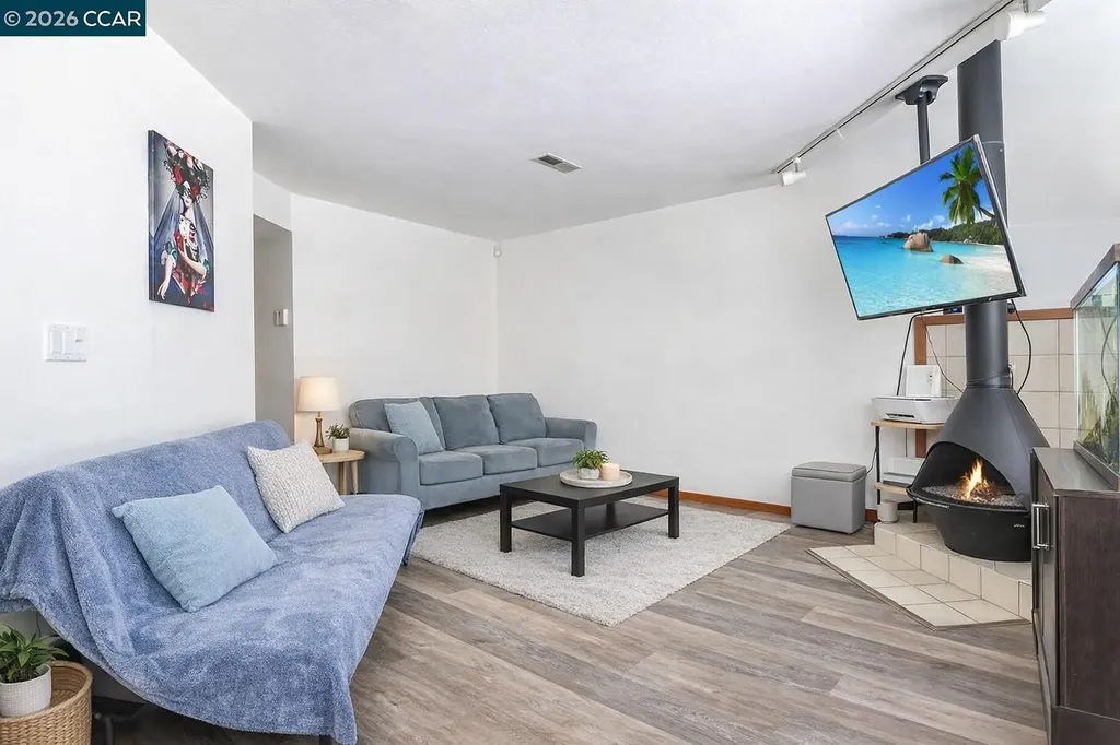 130 Creekside Court El Sobrante CA 94803