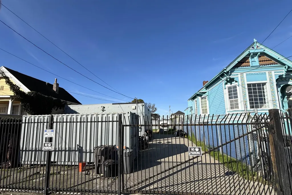 2429 Market Street Oakland CA 94607