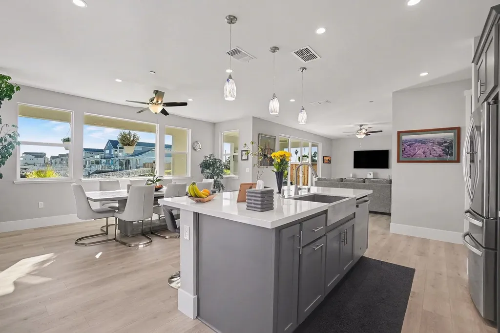 512 Channel Bethel Island CA 94511