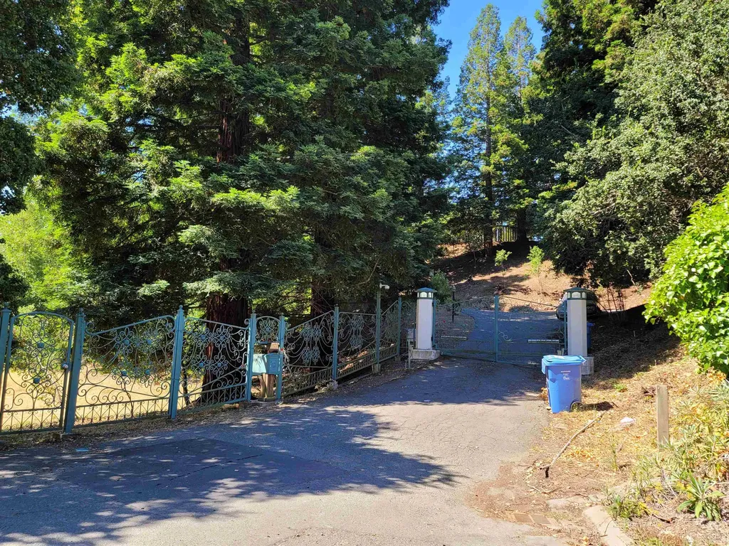 40 Hilldale Court Orinda CA 94563
