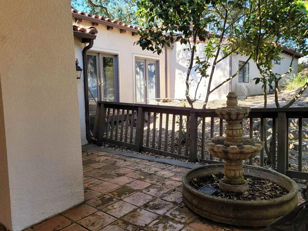 40 Hilldale Court Orinda CA 94563