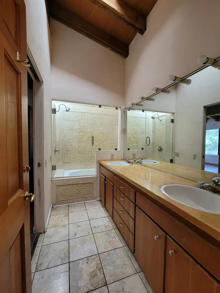 40 Hilldale Court Orinda CA 94563