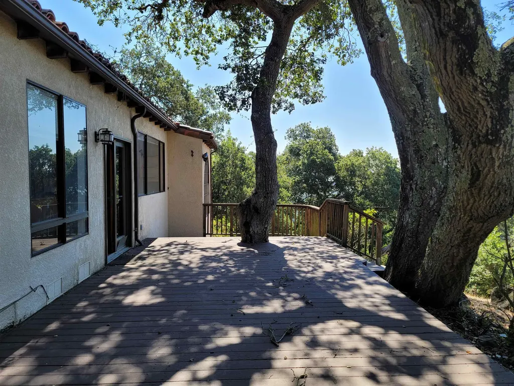 40 Hilldale Court Orinda CA 94563