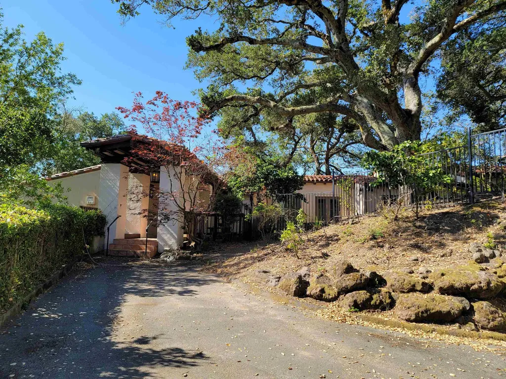 40 Hilldale Court Orinda CA 94563