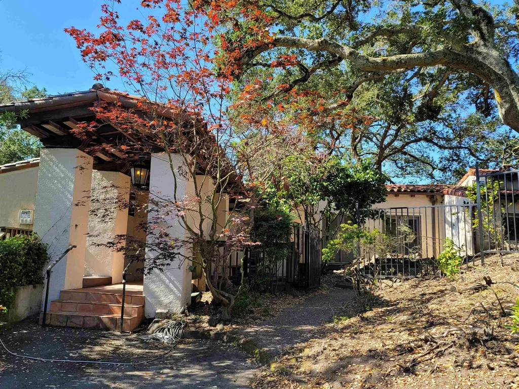 40 Hilldale Court Orinda CA 94563