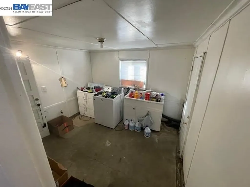 4101 Mountain View Avenue Oakland CA 94605