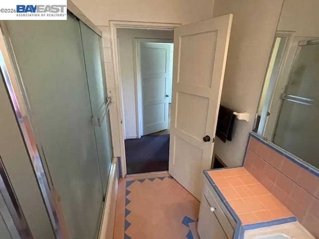 4101 Mountain View Avenue Oakland CA 94605