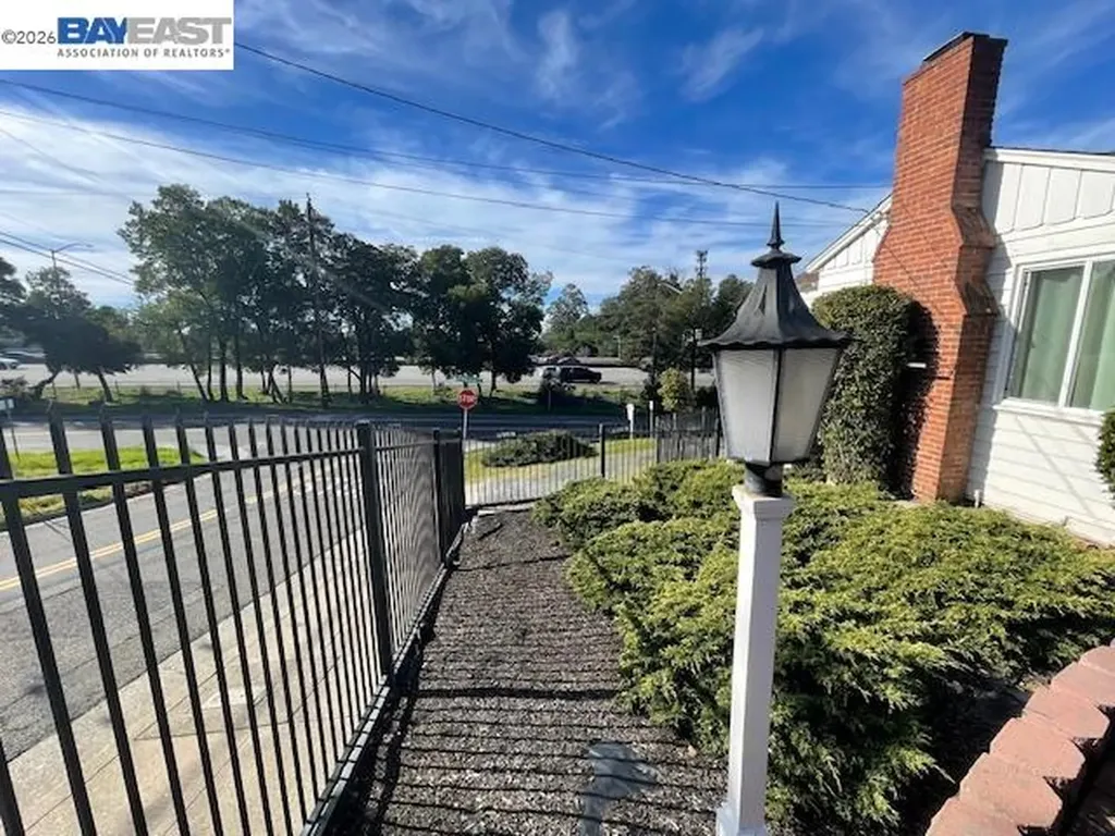 4101 Mountain View Avenue Oakland CA 94605