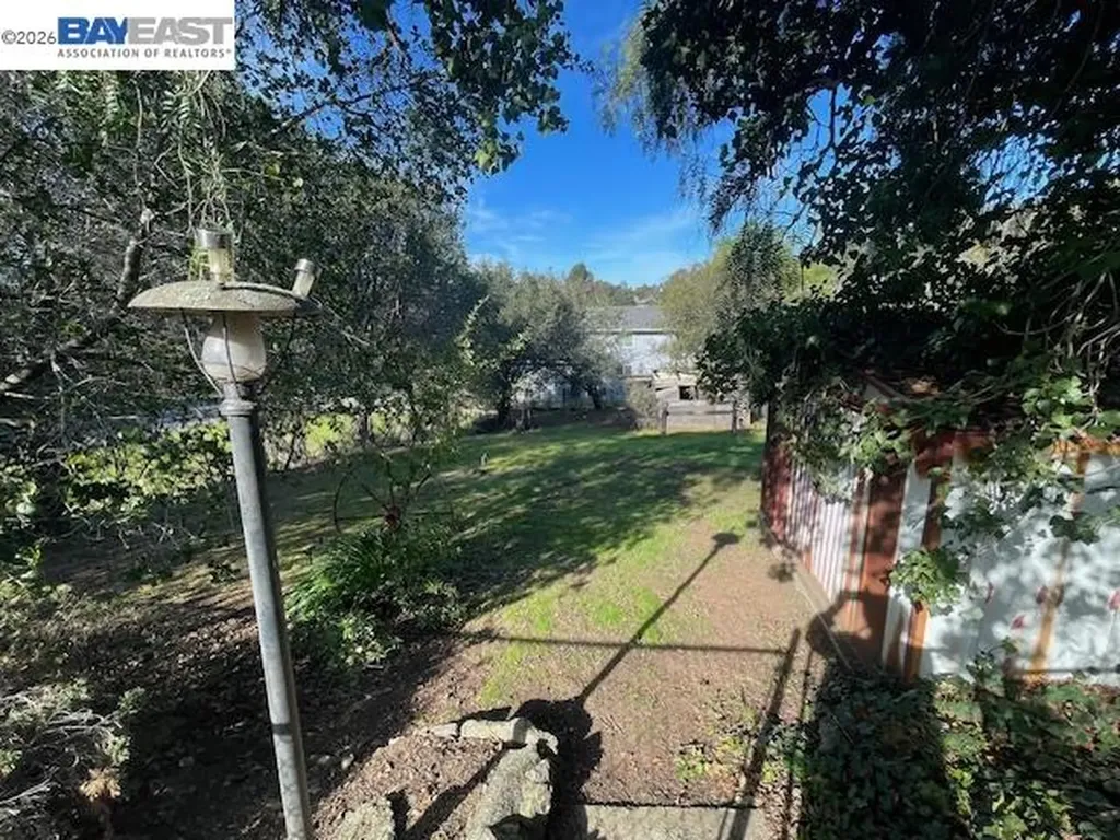 4101 Mountain View Avenue Oakland CA 94605