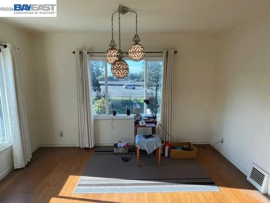 4101 Mountain View Avenue Oakland CA 94605