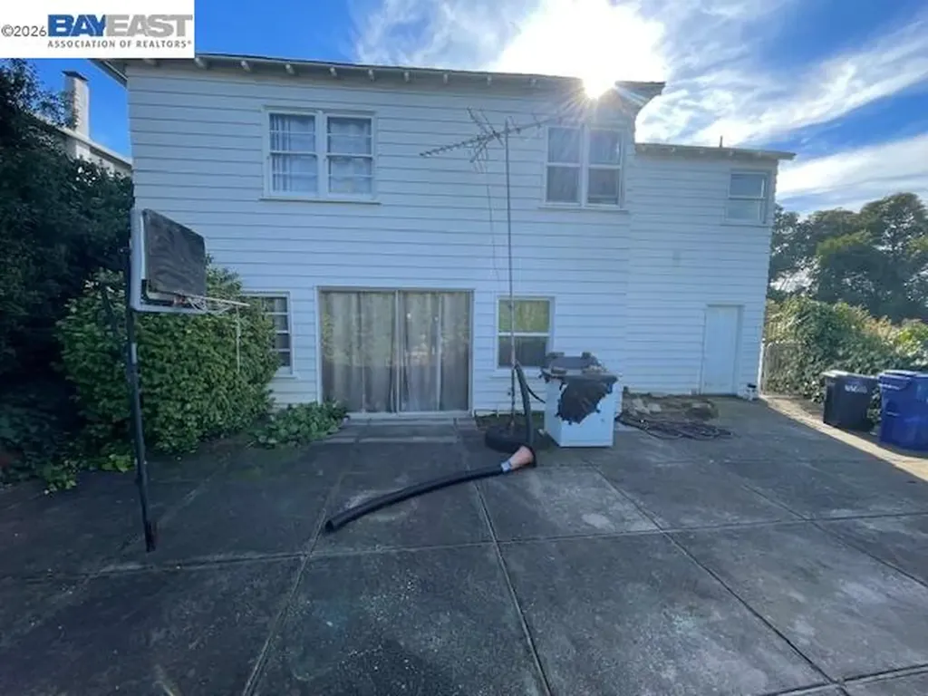 4101 Mountain View Avenue Oakland CA 94605