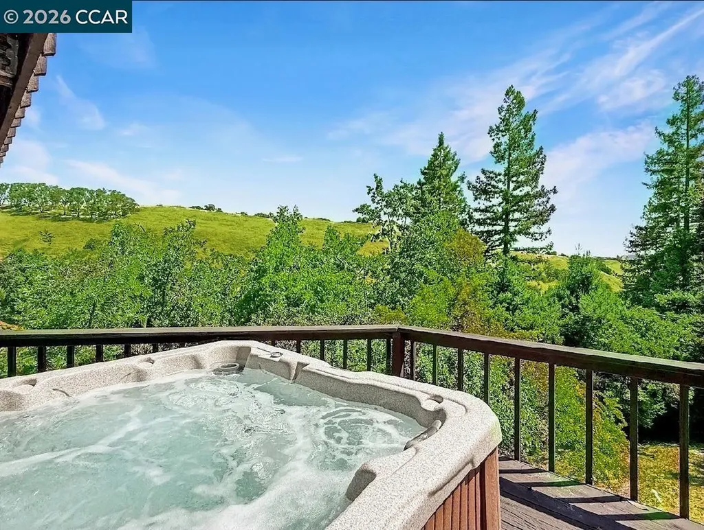 130 Hillcroft Way Walnut Creek CA 94597