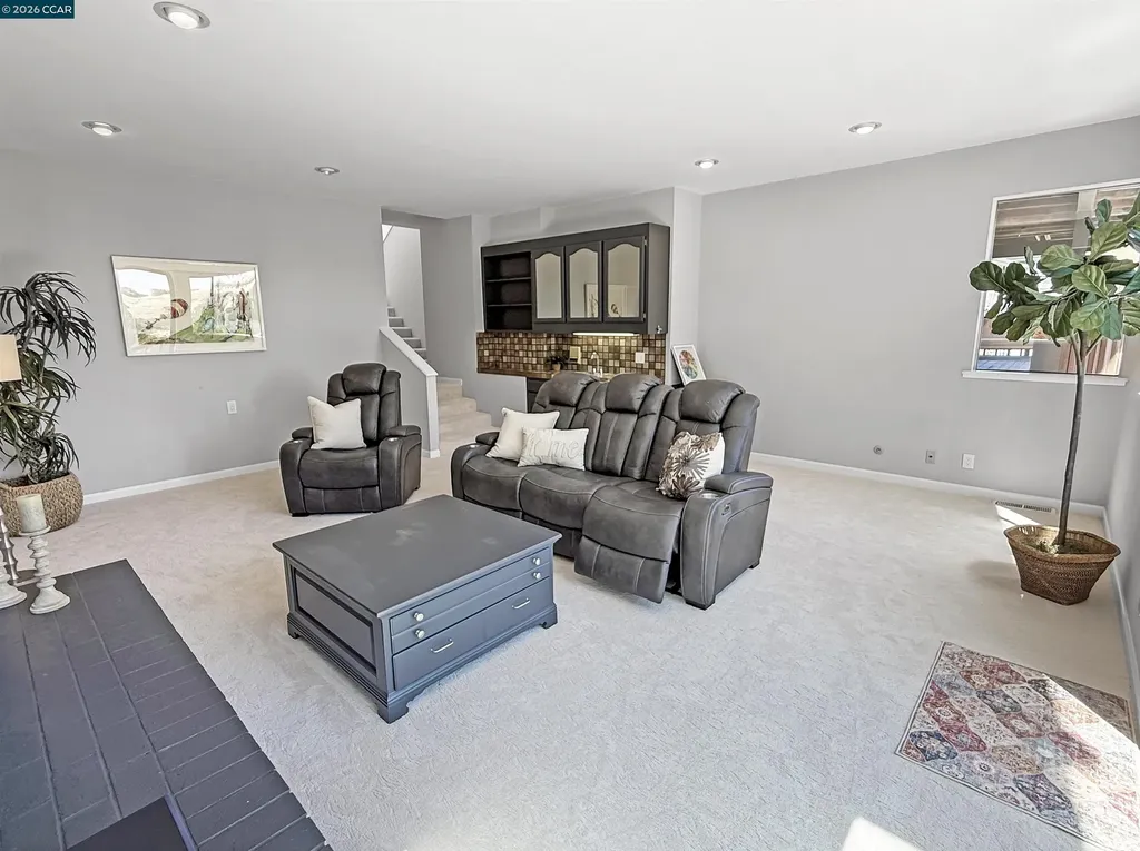 130 Hillcroft Way Walnut Creek CA 94597