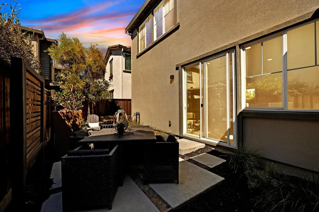 883 Barney Com Livermore CA 94551