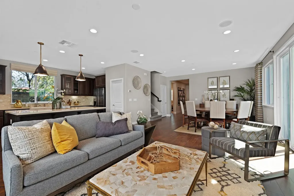 883 Barney Com Livermore CA 94551