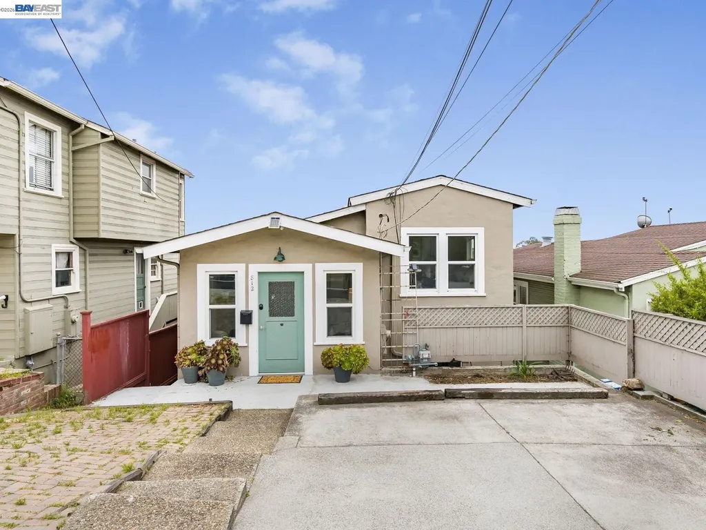 Albany CA, 812 Washington Avenue