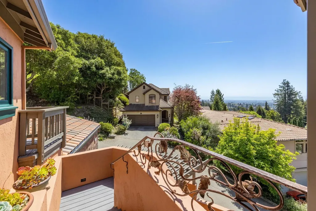 260 Alvarado Road Berkeley CA 94705