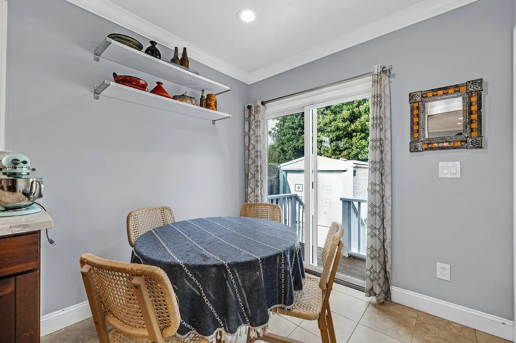 2927 Seminary Avenue Oakland CA 94605