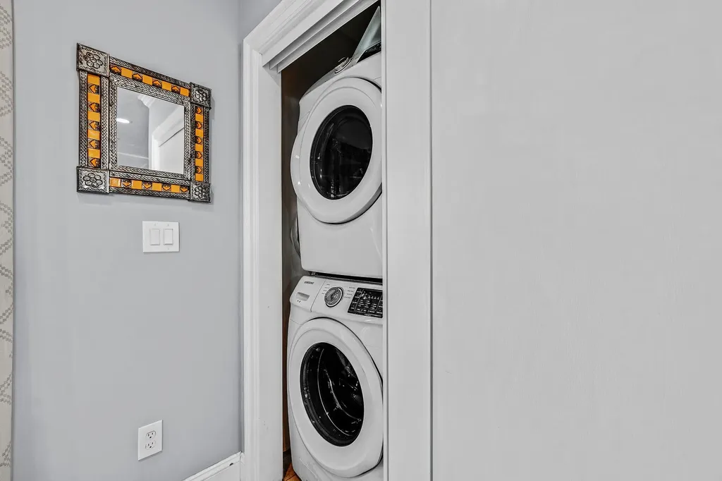 2927 Seminary Avenue Oakland CA 94605