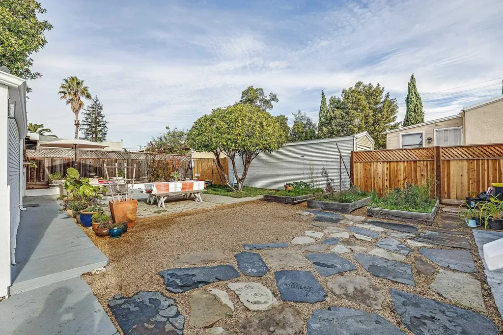 2927 Seminary Avenue Oakland CA 94605