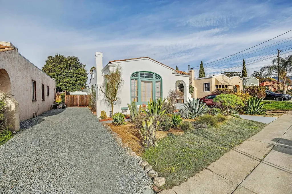 2927 Seminary Avenue Oakland CA 94605