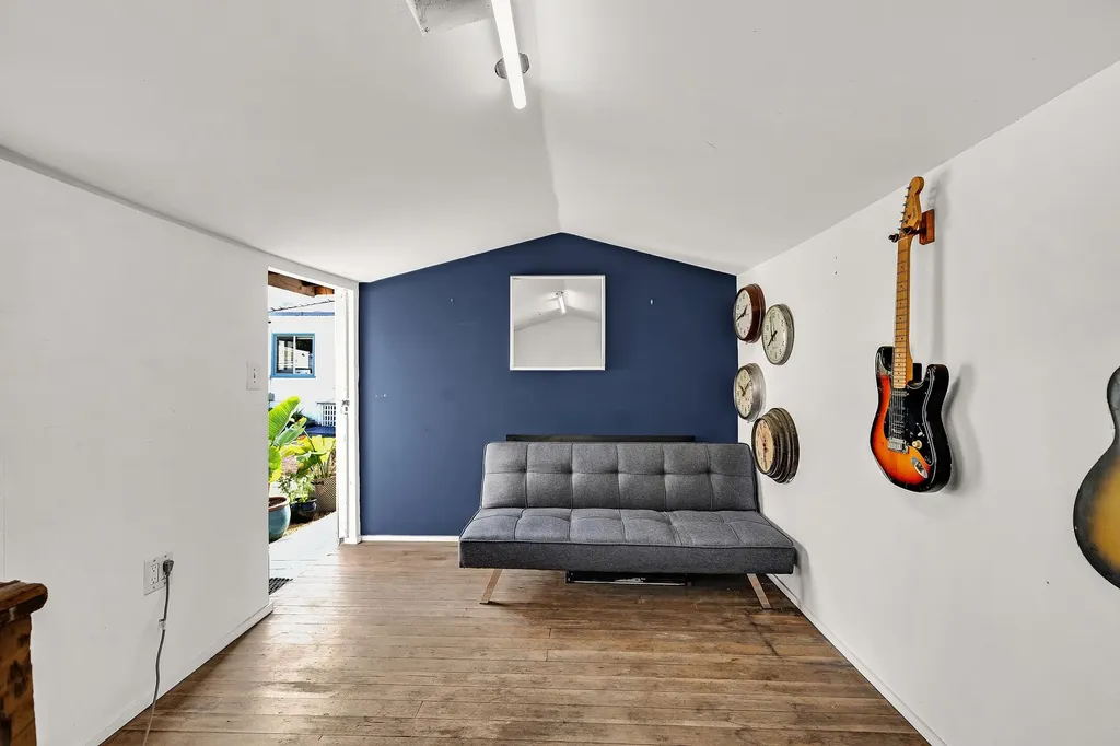 2927 Seminary Avenue Oakland CA 94605