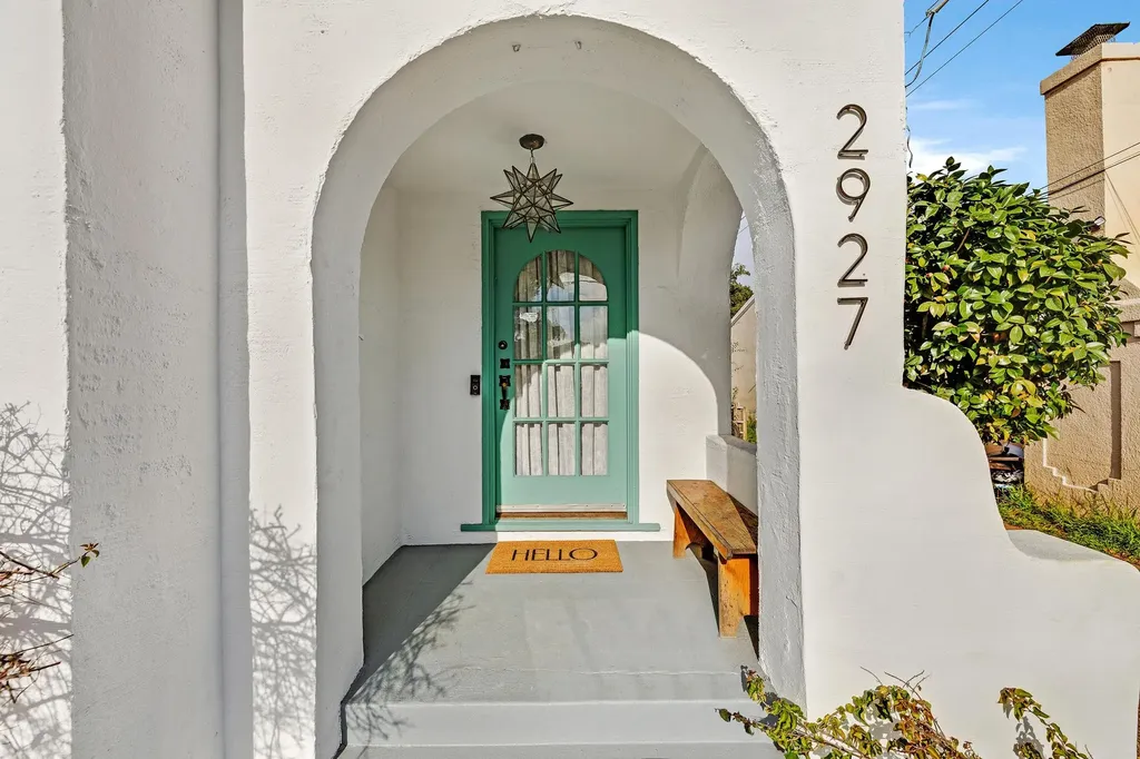 2927 Seminary Avenue Oakland CA 94605