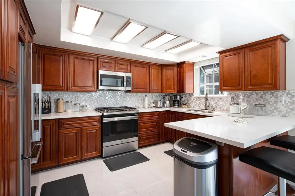 9400 Mountain Boulevard Oakland CA 94605